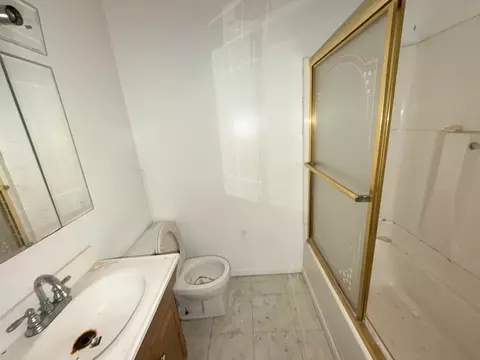 Bath - 101 5th St, Carmi, IL 62821 photo 2 of 2
