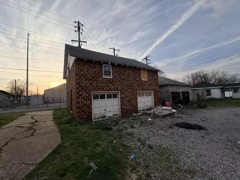 Other - 101 5th St, Carmi, IL 62821 photo 6 of 7