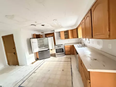 Kitchen - 101 5th St, Carmi, IL 62821 photo 2 of 3