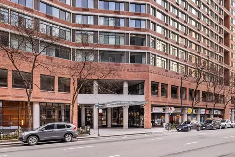 211 E Ohio St #2004, Chicago, IL 60611
