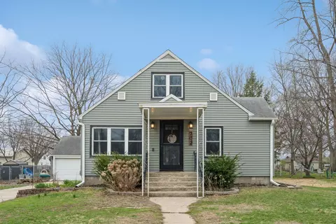 702 6th Ave, Erie, IL 61250