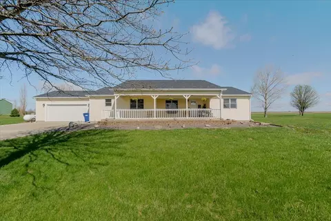 1388 E 2950 North Rd, Mansfield, IL 61854