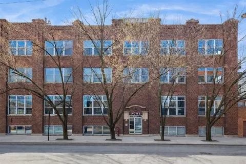 2201 W Wabansia Ave #5, Chicago, IL 60647