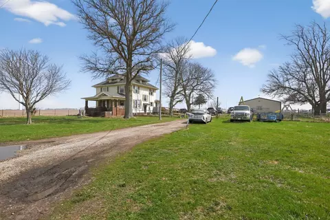 Exterior - 78 E 1180th St, Altona, IL 61414 photo 8 of 14