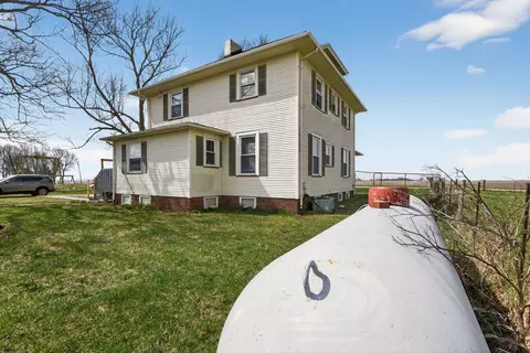 Exterior - 78 E 1180th St, Altona, IL 61414 photo 1 of 14