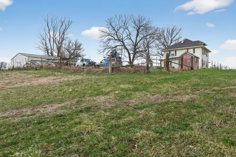 Exterior - 78 E 1180th St, Altona, IL 61414 photo 5 of 14
