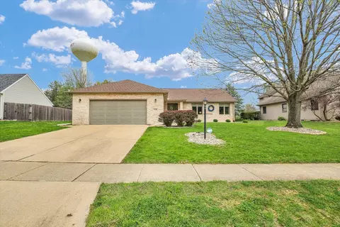 408 S Jeffery Dr, Mahomet, IL 61853