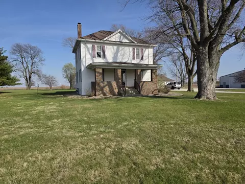 1468 E 22nd Rd, Streator, IL 61364