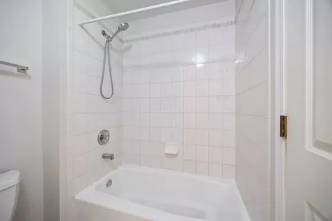 Bath - 620 Beaver Ct, Naperville, IL 60563 photo 3 of 3
