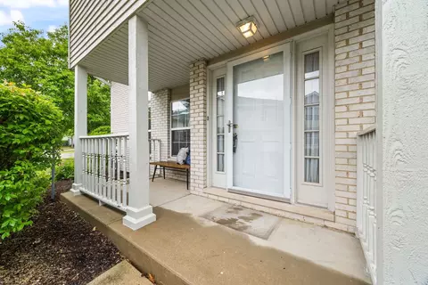 Exterior - 620 Beaver Ct, Naperville, IL 60563 photo 2 of 4