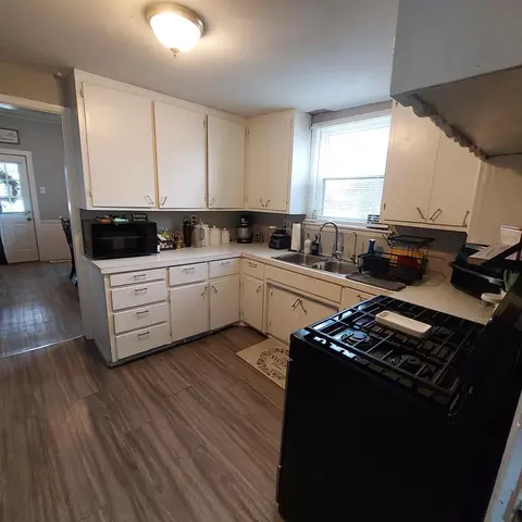 Kitchen - 1804 17 St, Viola, IL 61486 photo 1 of 3