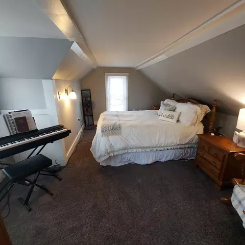 Bedroom - 1804 17 St, Viola, IL 61486 photo 3 of 4