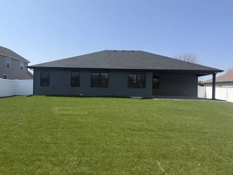 1356 Eagle Bluff Dr, Bourbonnais, IL 60914 photo 38