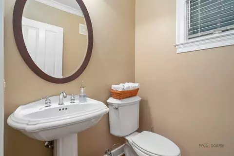 Bath - 249 E Sheridan Pl, Lake Bluff, IL 60044 photo 1 of 4
