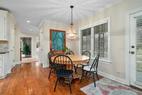 Dining - 249 E Sheridan Pl, Lake Bluff, IL 60044 photo 3 of 4