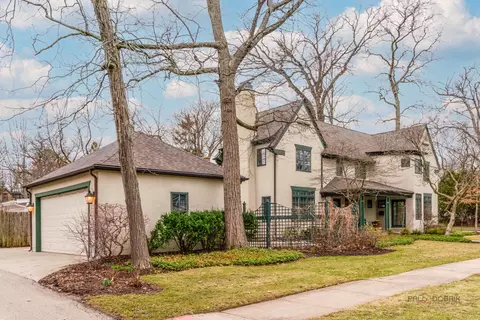 Exterior - 249 E Sheridan Pl, Lake Bluff, IL 60044 photo 6 of 8
