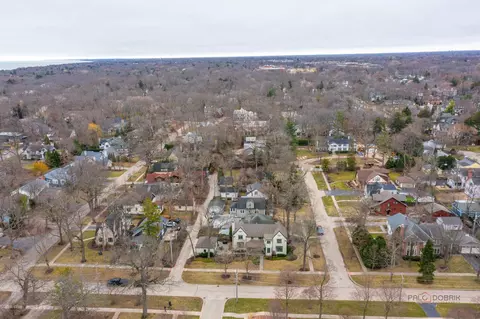 View/Area - 249 E Sheridan Pl, Lake Bluff, IL 60044 photo 4 of 7