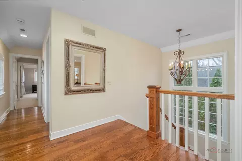Entry Way - 249 E Sheridan Pl, Lake Bluff, IL 60044 photo 2 of 2