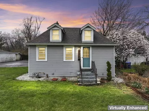 4616 River Dr, Lisle, IL 60532