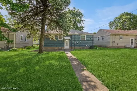 17948 Wentworth Ave, Lansing, IL 60438 photo 10