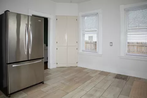 Kitchen - 544 24th Ave, Moline, IL 61265 photo 1 of 4
