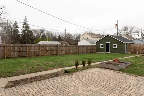 Exterior - 544 24th Ave, Moline, IL 61265 photo 3 of 4