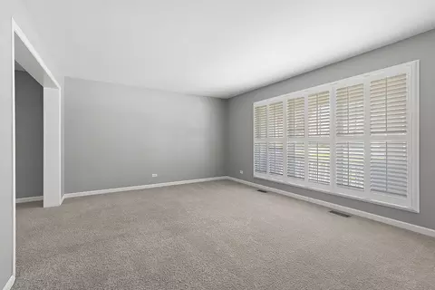Living - 13050 S Elizabeth Dr, Plainfield, IL 60585 photo 7 of 7