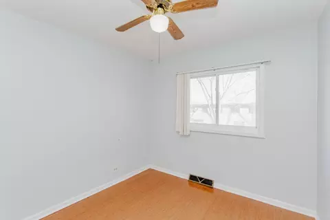 Bedroom - 612 Maple Ct, Mount Prospect, IL 60056 photo 3 of 3