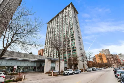 3600 N Lake Shore Dr #2122, Chicago, IL 60613