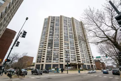 3930 N Pine Grove Ave #310, Chicago, IL 60613