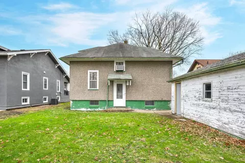 Exterior - 2319 5th St, Peru, IL 61354 photo 5 of 5
