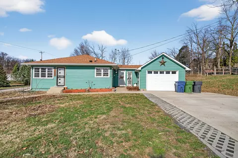 1600 N 7th St, Clinton, IA 52732