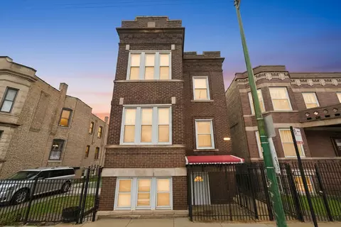 2921 N Kedzie Ave, Chicago, IL 60618