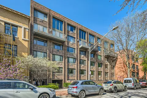 644 W Arlington Pl #2J, Chicago, IL 60614
