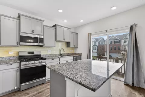Kitchen - 17 Grey Wolf Dr, Wheeling, IL 60090 photo 3 of 3