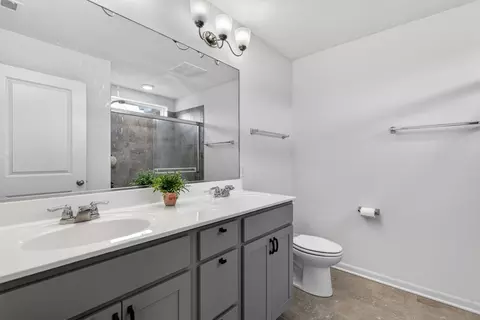 Bath - 17 Grey Wolf Dr, Wheeling, IL 60090 photo 1 of 3