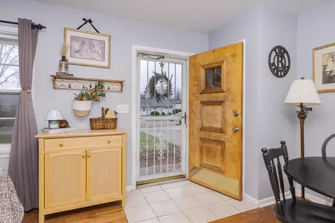 Entry Way - 1903 Croxton Ave, Bloomington, IL 61701 photo 1 of 3