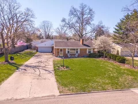 View/Area - 1903 Croxton Ave, Bloomington, IL 61701 photo 2 of 9