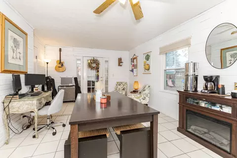 Dining - 1903 Croxton Ave, Bloomington, IL 61701 photo 1 of 4