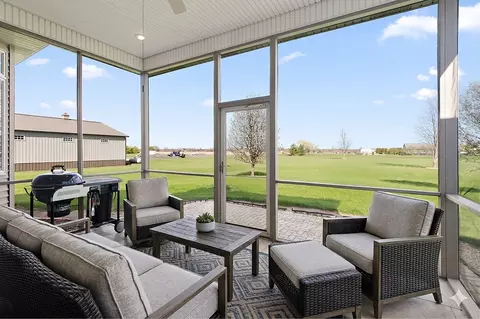 Exterior - 3095 N 5000w Rd, Kankakee, IL 60901 photo 3 of 11