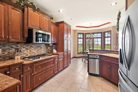 Kitchen - 3095 N 5000w Rd, Kankakee, IL 60901 photo 2 of 6