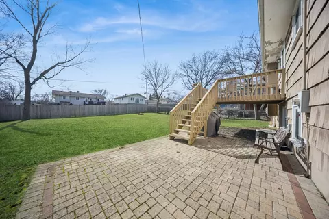 Exterior - 1660 Jefferson Rd, Hoffman Estates, IL 60169 photo 3 of 4