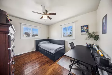 Bedroom - 1660 Jefferson Rd, Hoffman Estates, IL 60169 photo 2 of 3