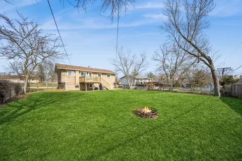 Exterior - 1660 Jefferson Rd, Hoffman Estates, IL 60169 photo 4 of 4