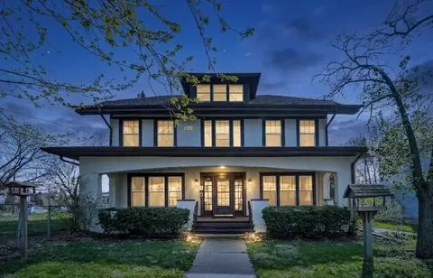 427 E Benton St, Aurora, IL 60505