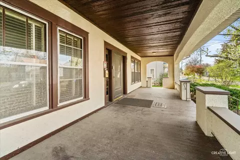 Exterior - 427 E Benton St, Aurora, IL 60505 photo 4 of 9