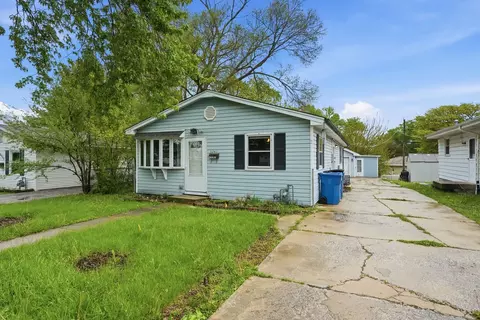 3241 Wallace Ave, Steger, IL 60475