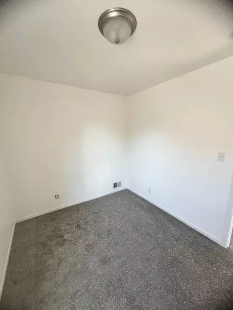 Bedroom - 273 S 3rd Ave, Kankakee, IL 60901 photo 1 of 4