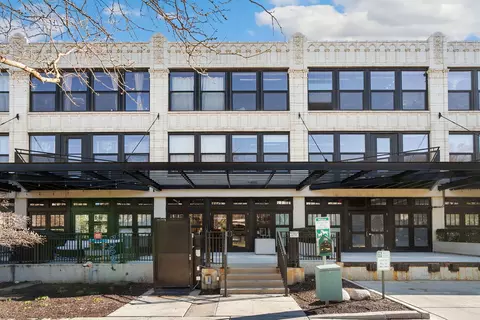 1111 W 15th St #316, Chicago, IL 60608