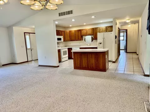 Kitchen - 2800 Becker Dr, Peru, IL 61354 photo 4 of 5